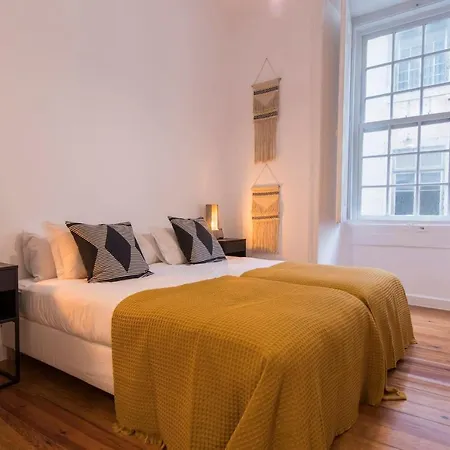 Lovelystay - Spacious 2br Downtown - 5 Min To River Lägenhet Lisboa