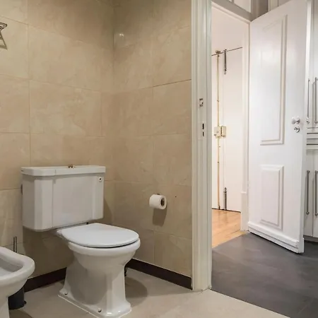 Lovelystay - Spacious 2br Downtown - 5 Min To River * Lisboa