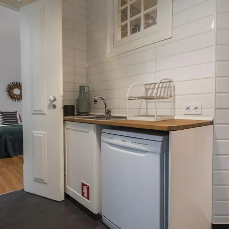 Lovelystay - Spacious 2br Downtown - 5 Min To River Lägenhet Lisboa